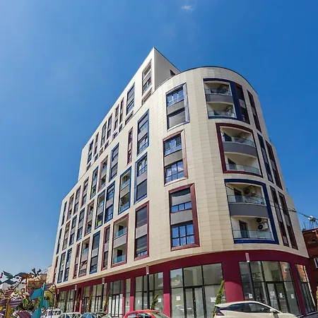 Metropolitan Living 1br Balcony By Pikhost Appartement