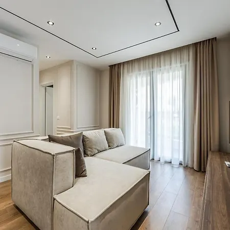 Metropolitan Living 1br Balcony By Pikhost Appartement